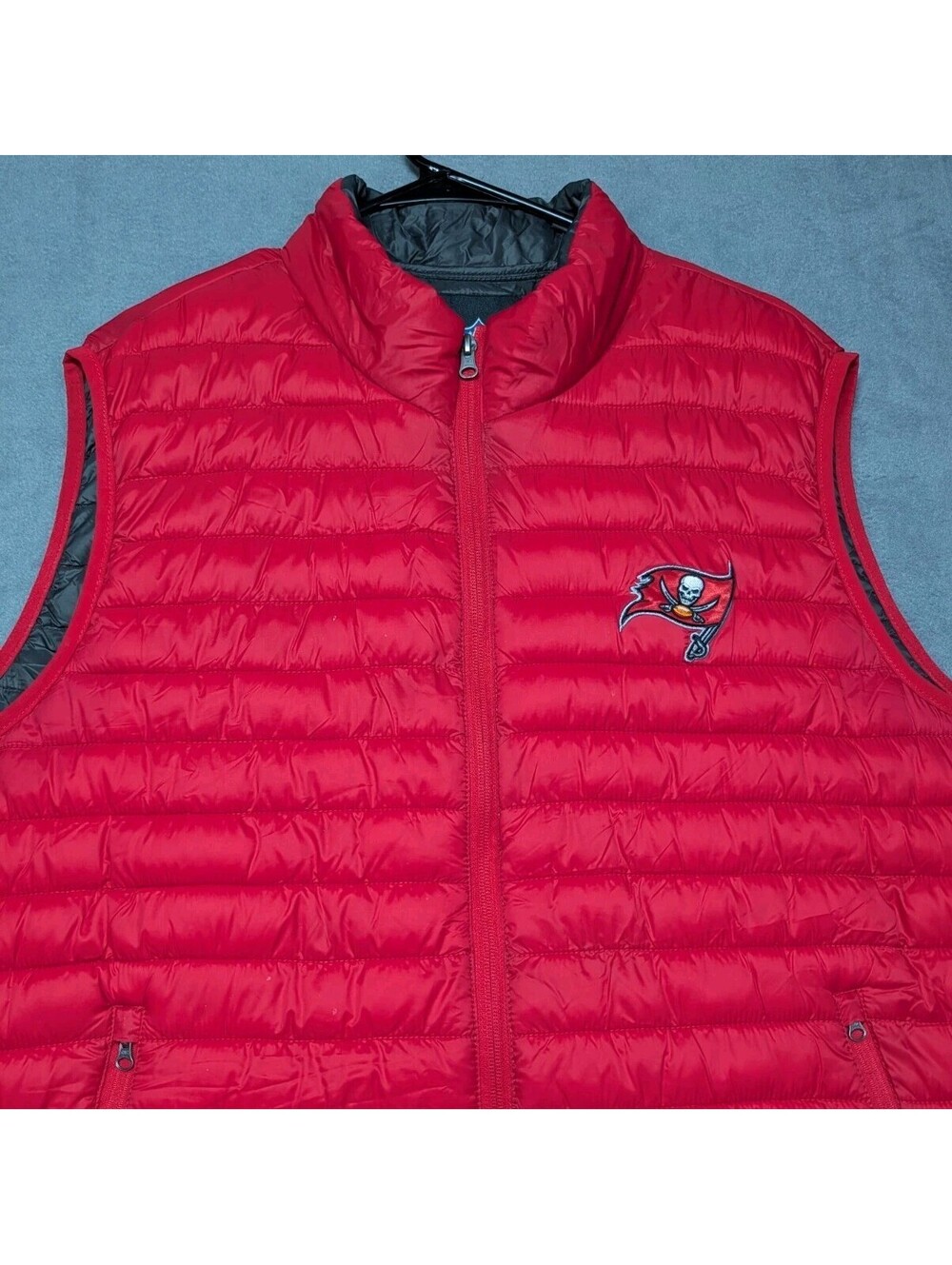 NFL Mens XXL Red Tampa Bay Buccaneers Puffer Vest Insulated Full Zip Football TB